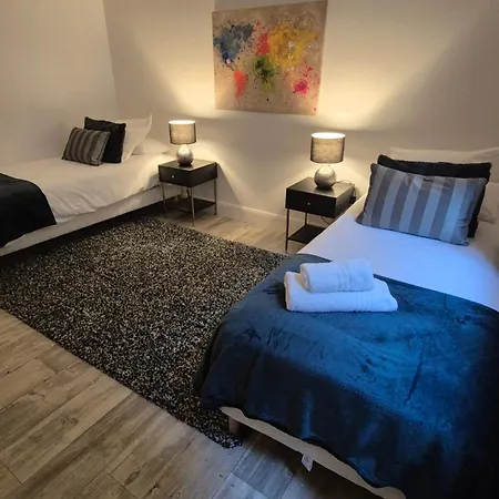 アパート Aux 3 Sens