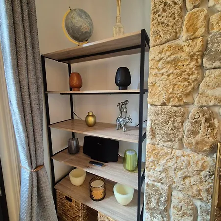 Aux 3 Sens アパート