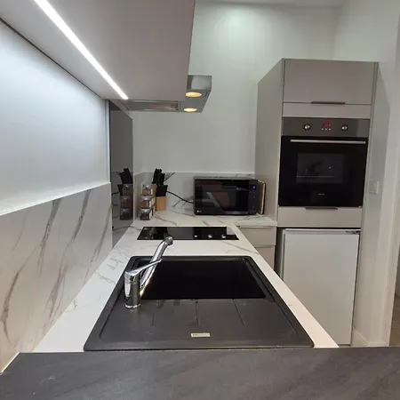 Aux 3 Sens * サルラ・ラ・カネダ