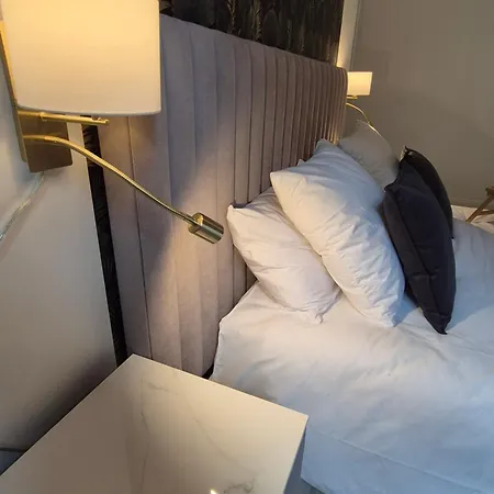 アパート Aux 3 Sens